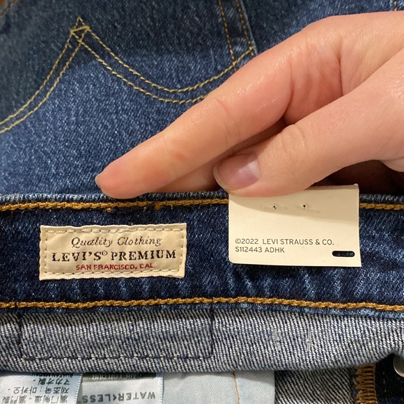 Levi’s Premium 501 High-Rise Distressed mini Shorts in Salsa Destiny Wash sz 27 - Picture 9 of 14